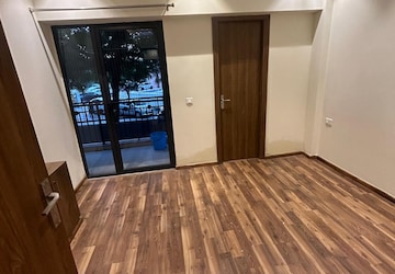 Bedroom in 3 BHK Builder Floor at Suncity Vatsal Valley, Gwal Pahari – for Rent