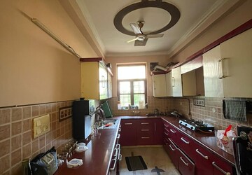 Kitchen in 3 BHK Builder Floor at Vasundhara Sector 12 – for Rent