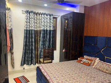 Bedroom in 3 BHK Builder Floor at Auram Floor, South City 2 – for Rent