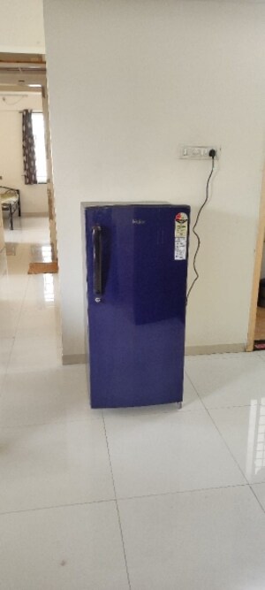 Furnished Amenities in 2 BHK Apartment at Shroff Signature Heights, Wakad – for Rent