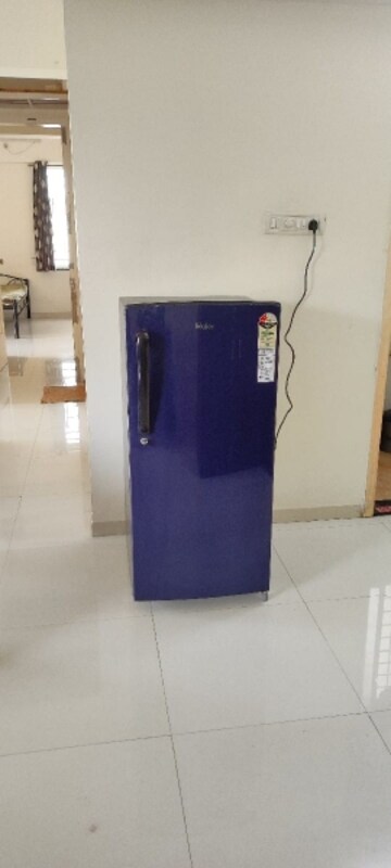 Furnished Amenities in 2 BHK Apartment at Shroff Signature Heights, Wakad – for Rent