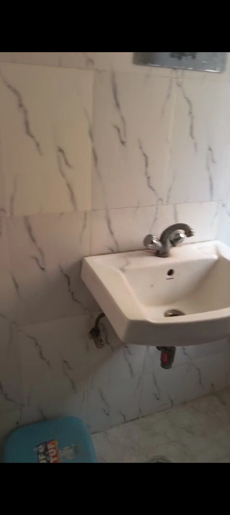 Bathroom, amrapali-leisure-park 2 Bedroom 845 Sq.Ft. Apartment In Amrapali Leisure Valley Greater Noida 9359228