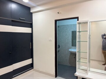 Room in 3 BHK Apartment at Creative Koven Udaya Cresent, Kondapur – for Rent