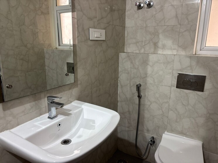 Bathroom, creative-koven-udaya-cresent 3 Bedroom 2225 Sq.Ft. Apartment In Kondapur Hyderabad 9359251