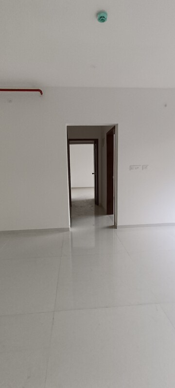 Room in 2 BHK Apartment at Gagan Avencia, Kharadi – for Rent