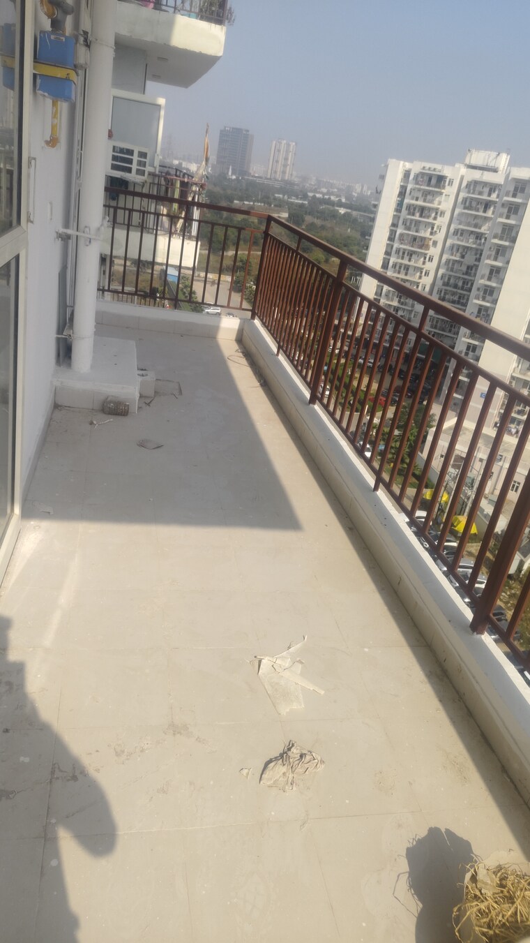 Balcony, suncity-avenue-76 2 Bedroom 735 Sq.Ft. Apartment In Sector 76 Gurgaon 9359359