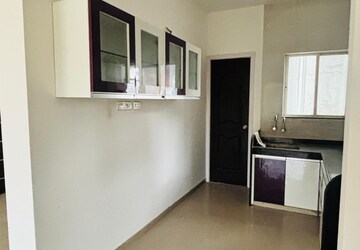 Room in 3 BHK Apartment at Windows CHS, Sus – for Rent