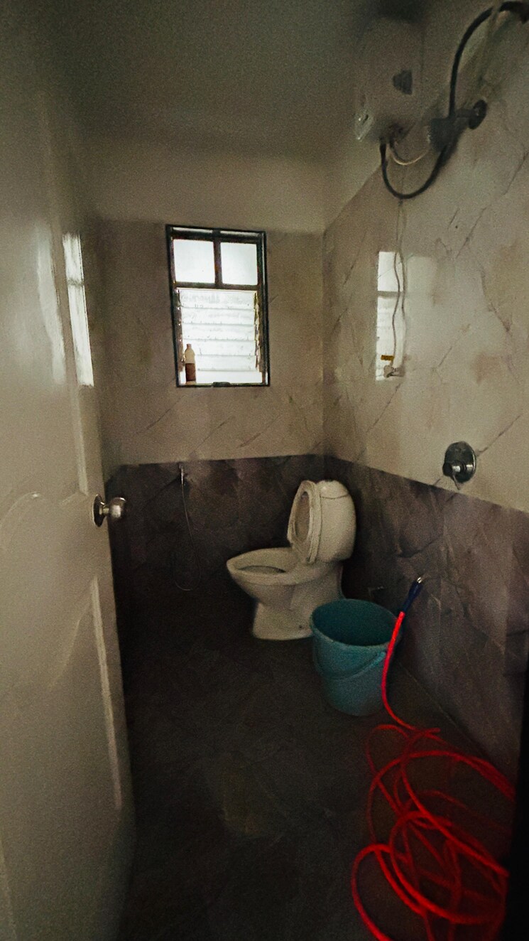 Bathroom, windows-chs 3 Bedroom 1200 Sq.Ft. Apartment In Sus Pune 9359351