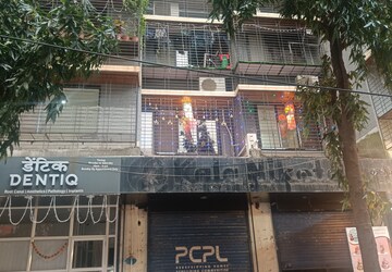 Showroom – Exterior View View at Shiv Darshan CHS Borivali West, Borivali West - for Rent