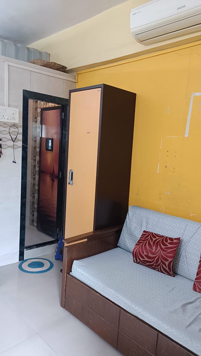 1 BHK + Pooja Room Apartment For Rent in Om Arcade Dadar West