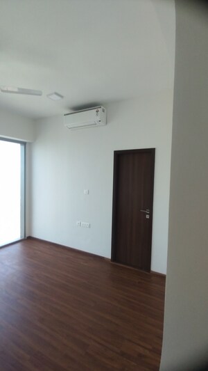 Furnished Amenities in 3 BHK Apartment at Piramal Aranya, Byculla – for Rent