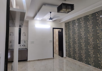 Room in 3 BHK Builder Floor at Vasundhara Sector 1 – for Rent