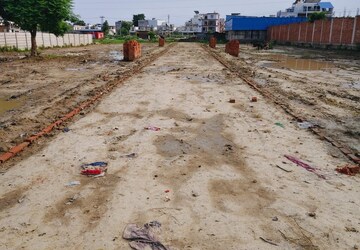Plot For Sale in Jankipuram