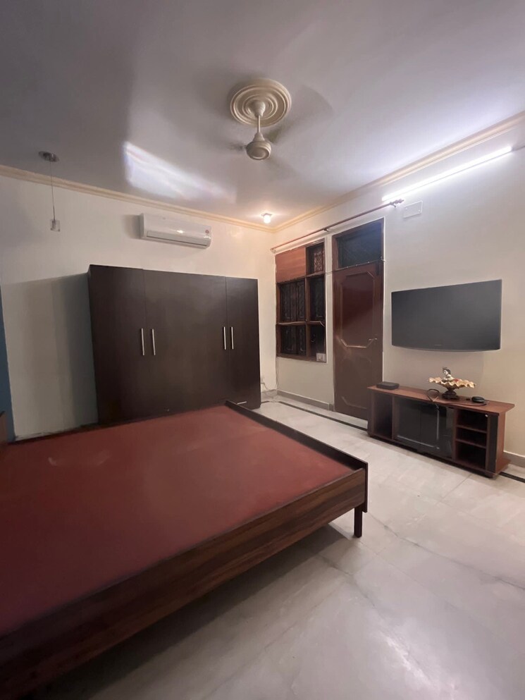 Room, saket 2.5 Bedroom 1500 Sq.Ft. Apartment In Saket Delhi 9355939