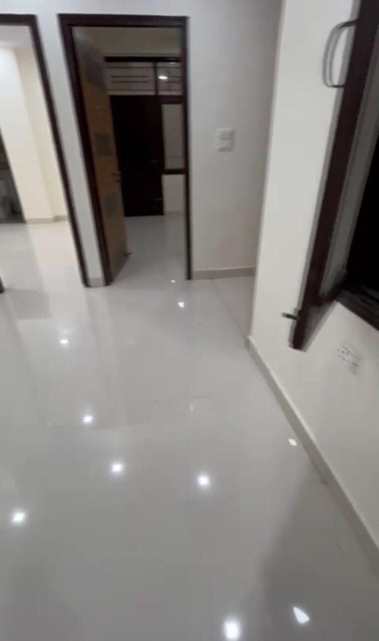 Other, lucky-the-palm-valley 2 Bedroom 950 Sq.Ft. Builder Floor In Sector 1 Greater Noida Greater Noida 9359608