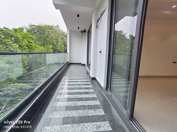 Balcony in 4 BHK Builder Floor at Shalimar Nest, Vasant Kunj – for Rent