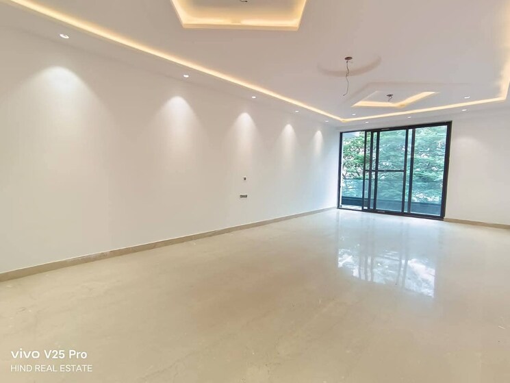 Room, shalimar-nest 4 Bedroom 250 Sq.Yd. Builder Floor In Vasant Kunj Delhi 9359574