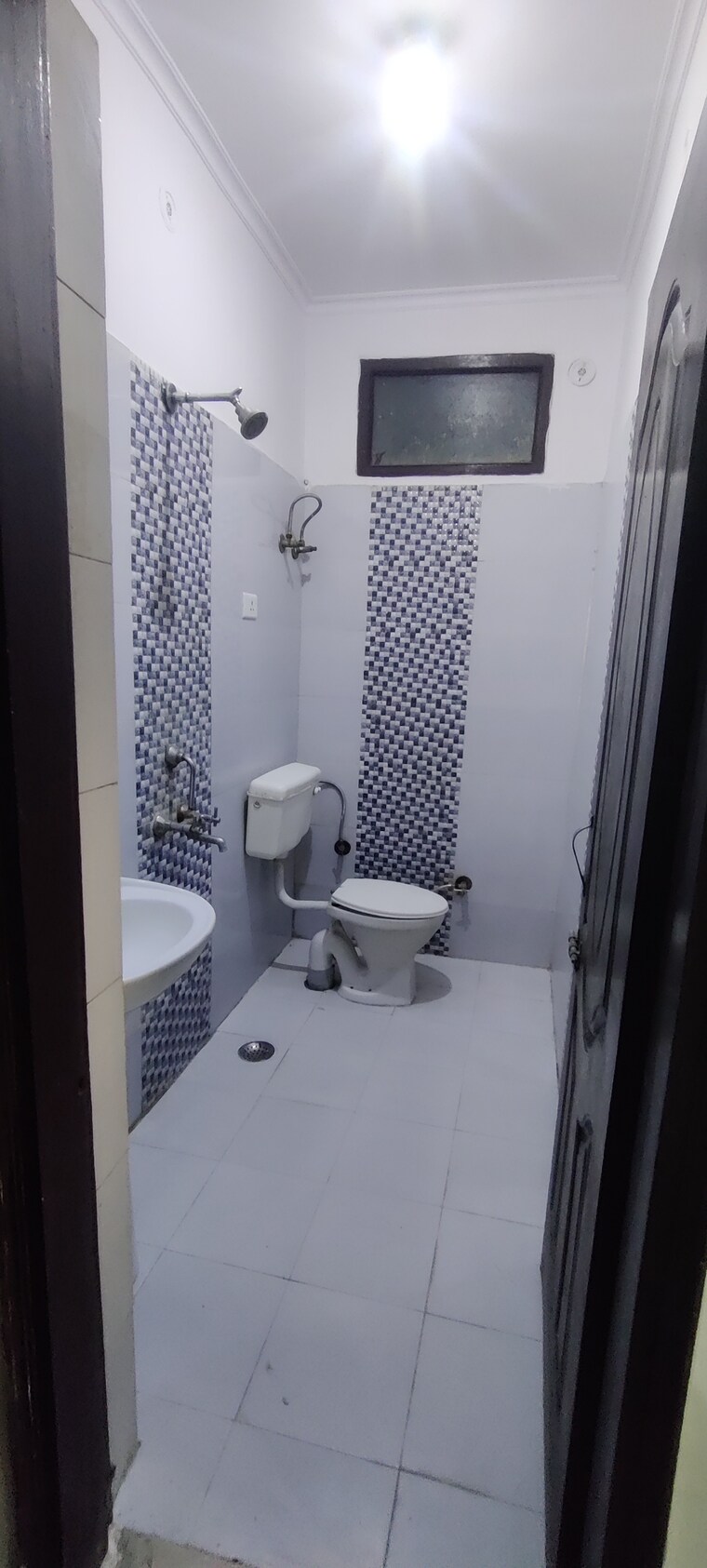 Bathroom, vasundhara sector 1 1 Bedroom 500 Sq.Ft. Builder Floor In Vasundhara Sector 1 Ghaziabad 9359571