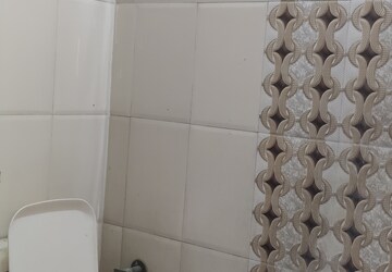 Bathroom in 1 BHK Builder Floor at Vasundhara Sector 1 – for Rent