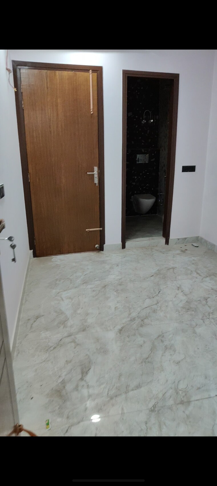 Room, govindpuri 3 Bedroom 110 Sq.Yd. Builder Floor In Govindpuri Delhi 9359709