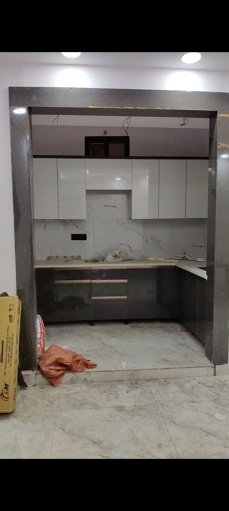 Kitchen, govindpuri 3 Bedroom 110 Sq.Yd. Builder Floor In Govindpuri Delhi 9359709