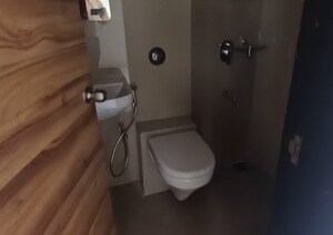 Bathroom in 4 BHK Apartment at Heritage Solitaire, Chembur – for Rent
