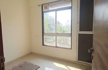 Bedroom in 4 BHK Apartment at Heritage Solitaire, Chembur – for Rent