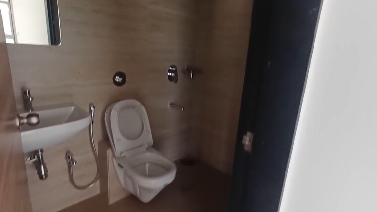 Bathroom, heritage-solitaire 4 Bedroom 1742 Sq.Ft. Apartment In Chembur Mumbai 9359610