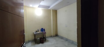 Room in 2 BHK Builder Floor at Vasundhara Sector 5 – for Rent