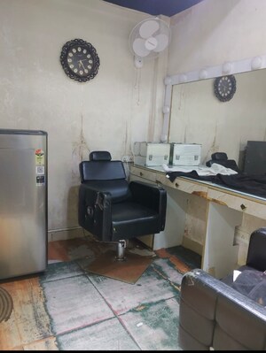 Team Area in  Showroom at Kalkaji – for Rent