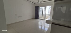 Room in 3 BHK Apartment at Rohan Akriti, Kanakapura Road – for Rent
