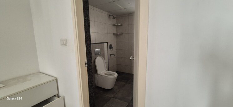 Bathroom, rohan-akriti 3 Bedroom 1031 Sq.Ft. Apartment In Kanakapura Road Bangalore 9359775