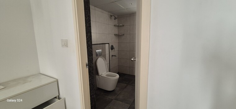 Bathroom, rohan-akriti 3 Bedroom 1031 Sq.Ft. Apartment In Kanakapura Road Bangalore 9359775
