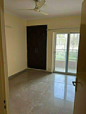 3 BHK Apartment For Rent in Emenox Brave Hearts, Raj Nagar Extension