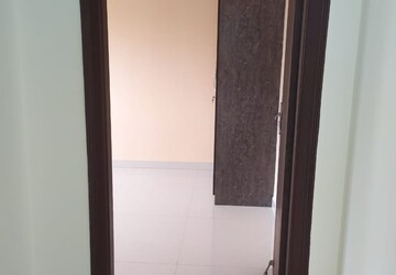 Room in 2 BHK Apartment at Thanisandra – for Rent