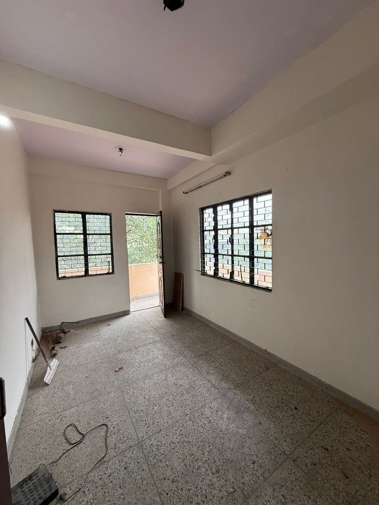 Cover Image, paschim vihar 3 Bedroom 1200 Sq.Ft. Apartment In Paschim Vihar Delhi 9360051