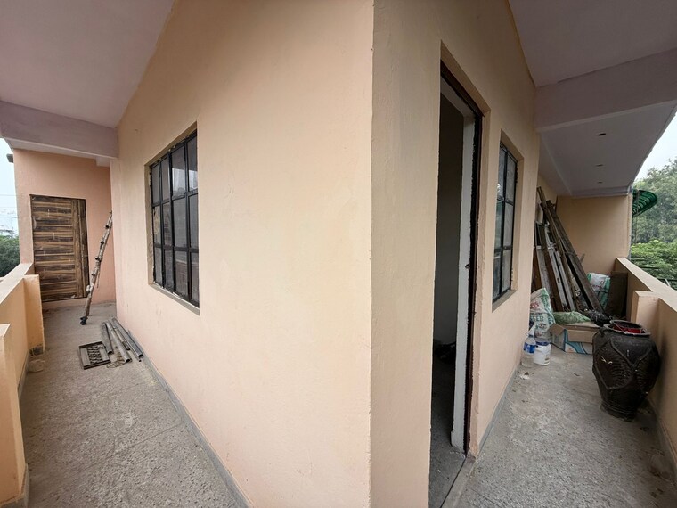 undefined, paschim vihar 3 Bedroom 1200 Sq.Ft. Apartment In Paschim Vihar Delhi 9360051