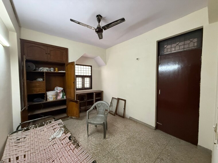 Master Bedroom, paschim vihar 3 Bedroom 1200 Sq.Ft. Apartment In Paschim Vihar Delhi 9360051