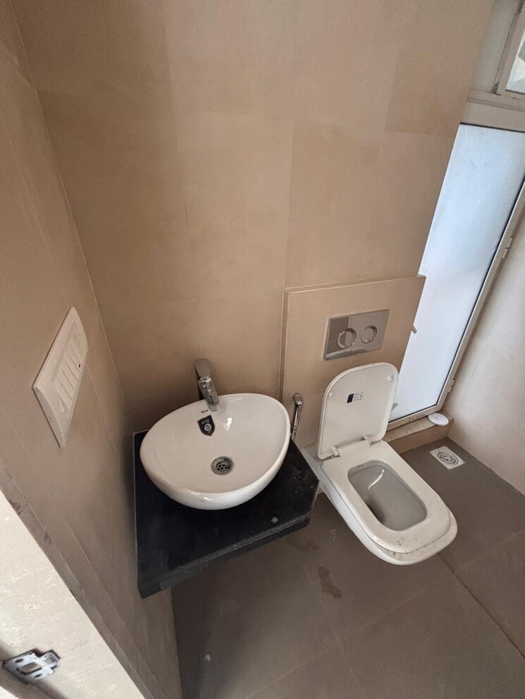 Bathroom, marathon-nexworld-aura 1 Bedroom 431 Sq.Ft. Apartment In Dombivli East Thane 9360008