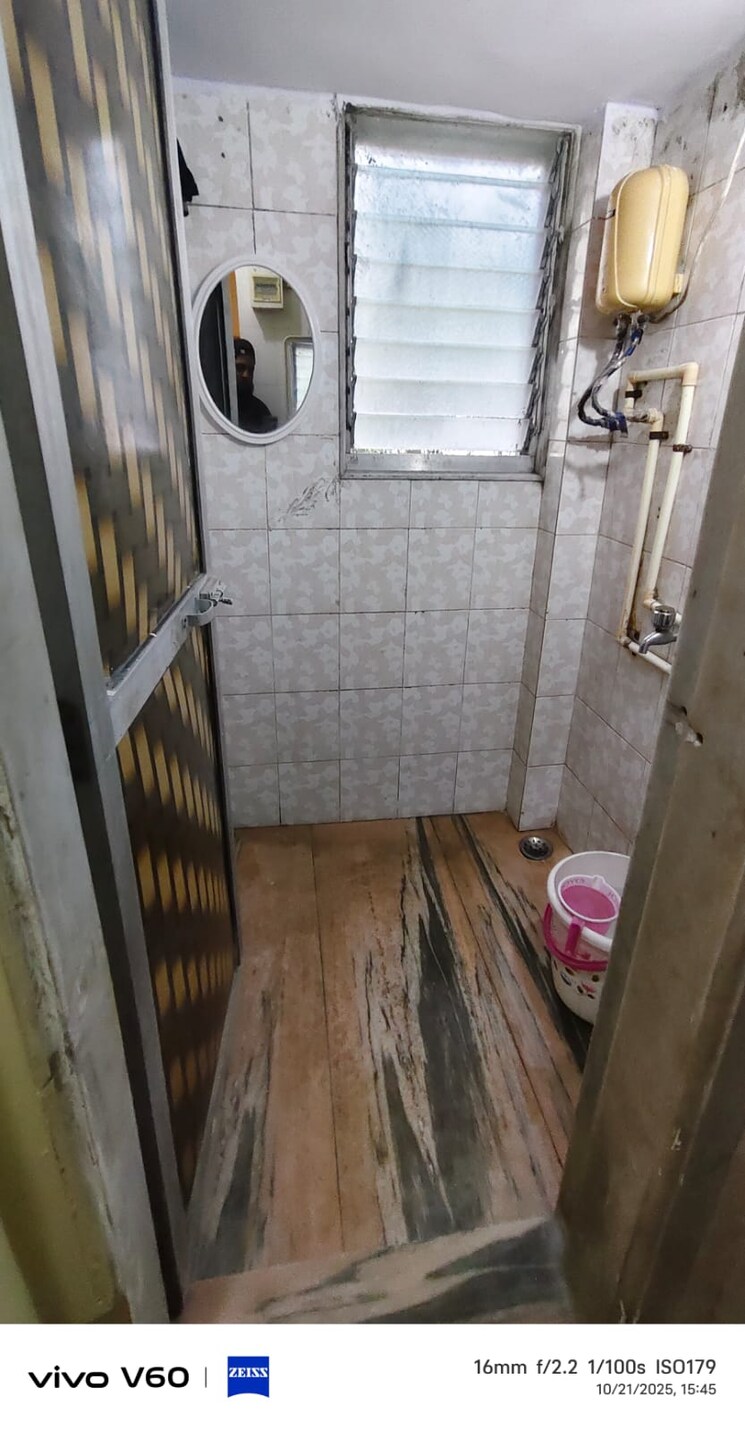 Attached Bathroom, dedhia-palatial-height 2 Bedroom 950 Sq.Ft. Apartment In Powai Mumbai 9360035