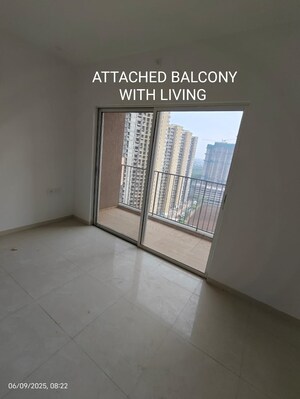 Room in 3 BHK Apartment at Godrej Boulevard, Manjari – for Sale