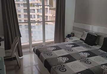 Bedroom in 5 BHK Apartment at Dosti Imperia Phase I, Ghodbunder Road – for Sale