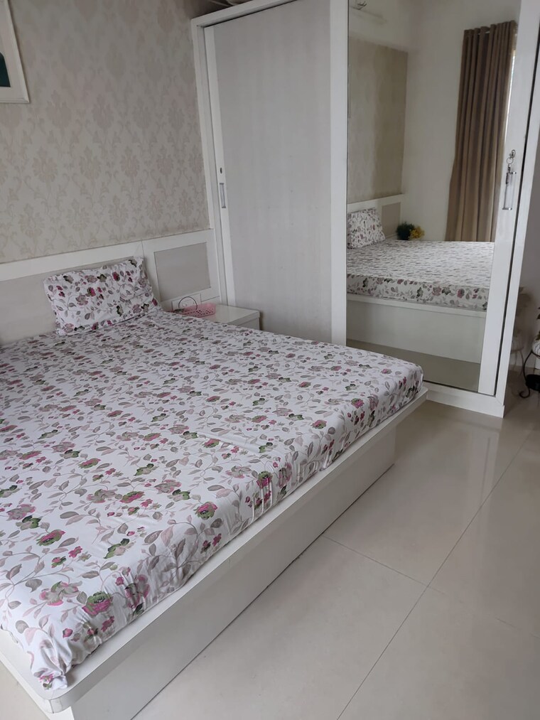 Bedroom, dosti-imperia-phase-i 5 Bedroom 2500 Sq.Ft. Apartment In Ghodbunder Road Thane 9360081