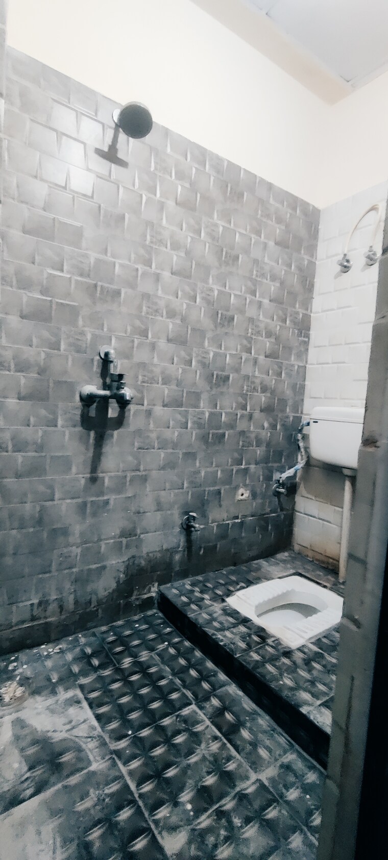 Bathroom, vasundhara sector 1 2 Bedroom 1150 Sq.Ft. Builder Floor In Vasundhara Sector 1 Ghaziabad 9360076