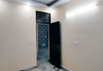 Room in 2 BHK Builder Floor at Vasundhara Sector 1 – for Rent