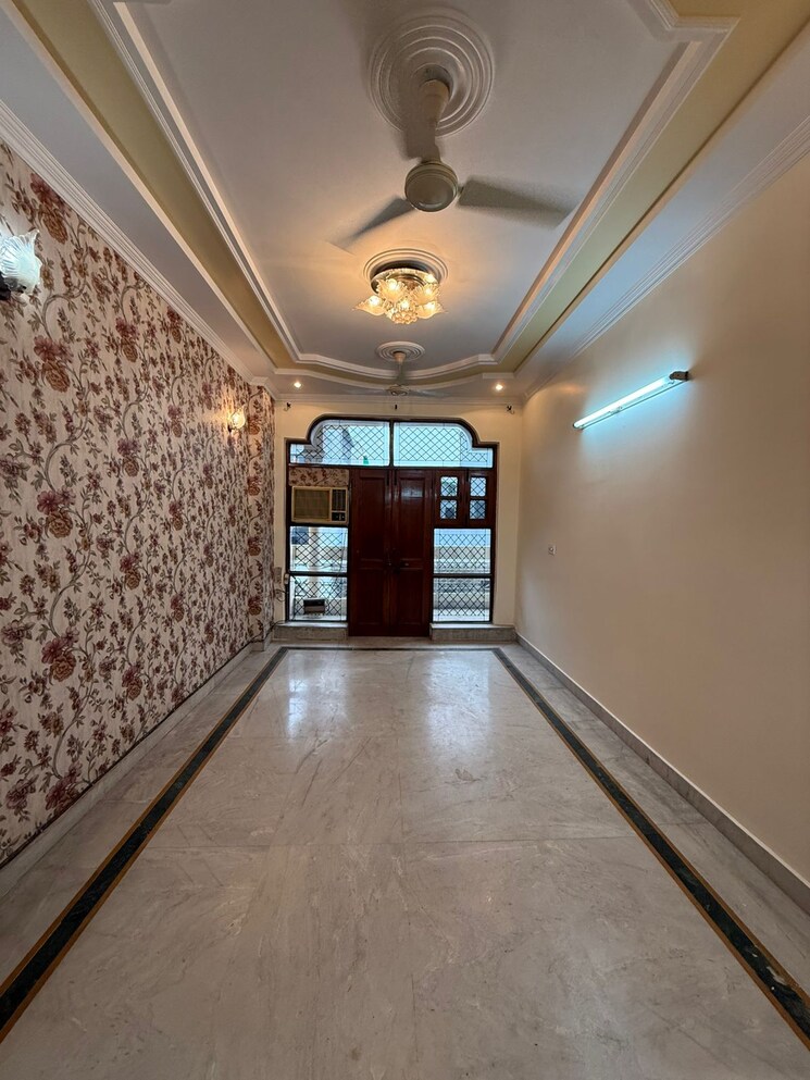 Room, paschim vihar 3 Bedroom 1600 Sq.Ft. Builder Floor In Paschim Vihar Delhi 9360100