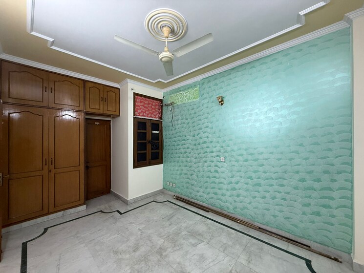 Room, paschim vihar 3 Bedroom 1600 Sq.Ft. Builder Floor In Paschim Vihar Delhi 9360100