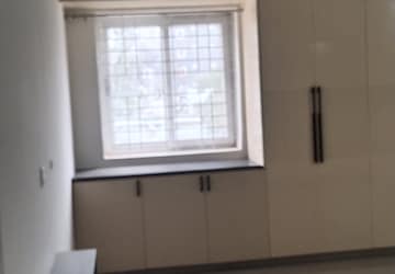 Room in 3 BHK Apartment at Pavani Laxmi Nivas, Madhapur – for Rent