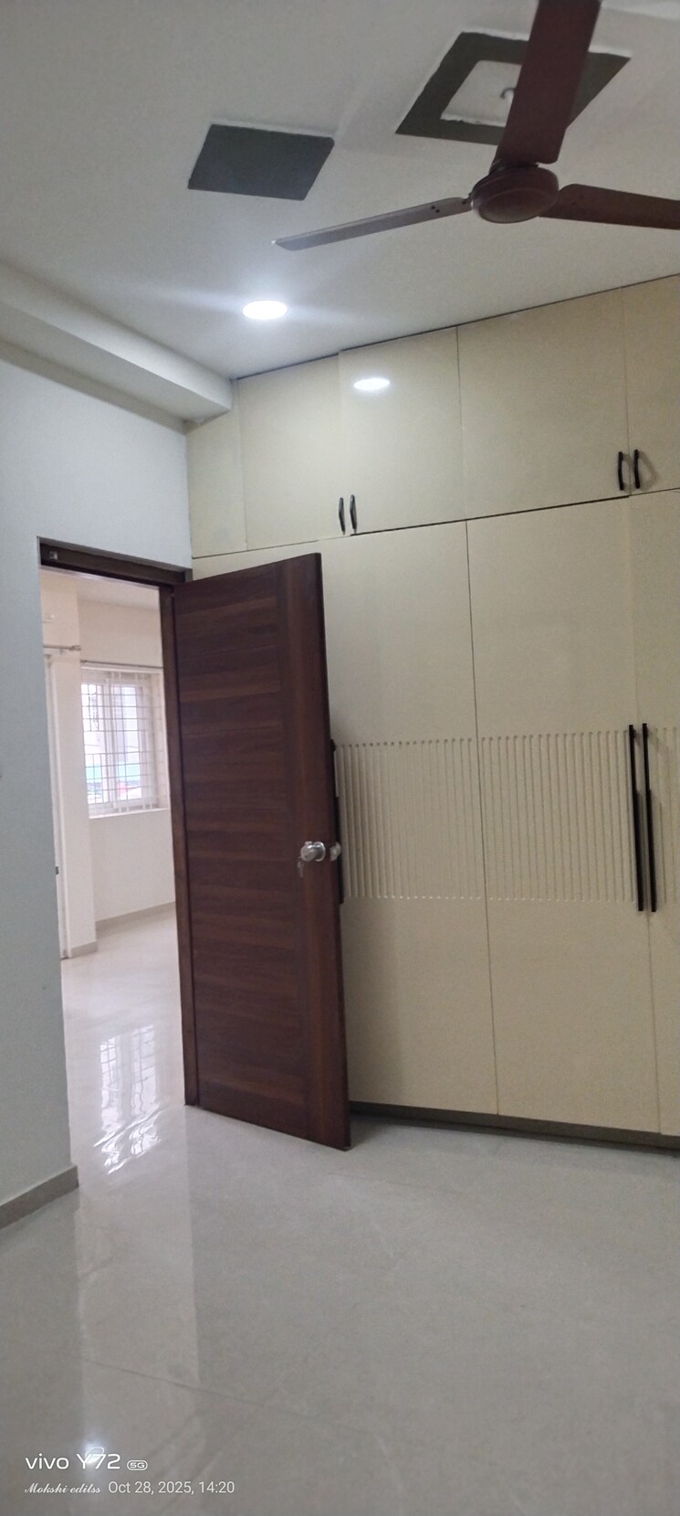 Bathroom, pavani-laxmi-nivas 3 Bedroom 1901 Sq.Ft. Apartment In Madhapur Hyderabad 9360147