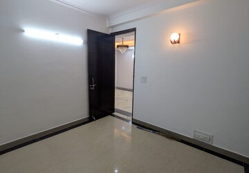 Room in 2 BHK Builder Floor at Panchsheel Vihar – for Sale